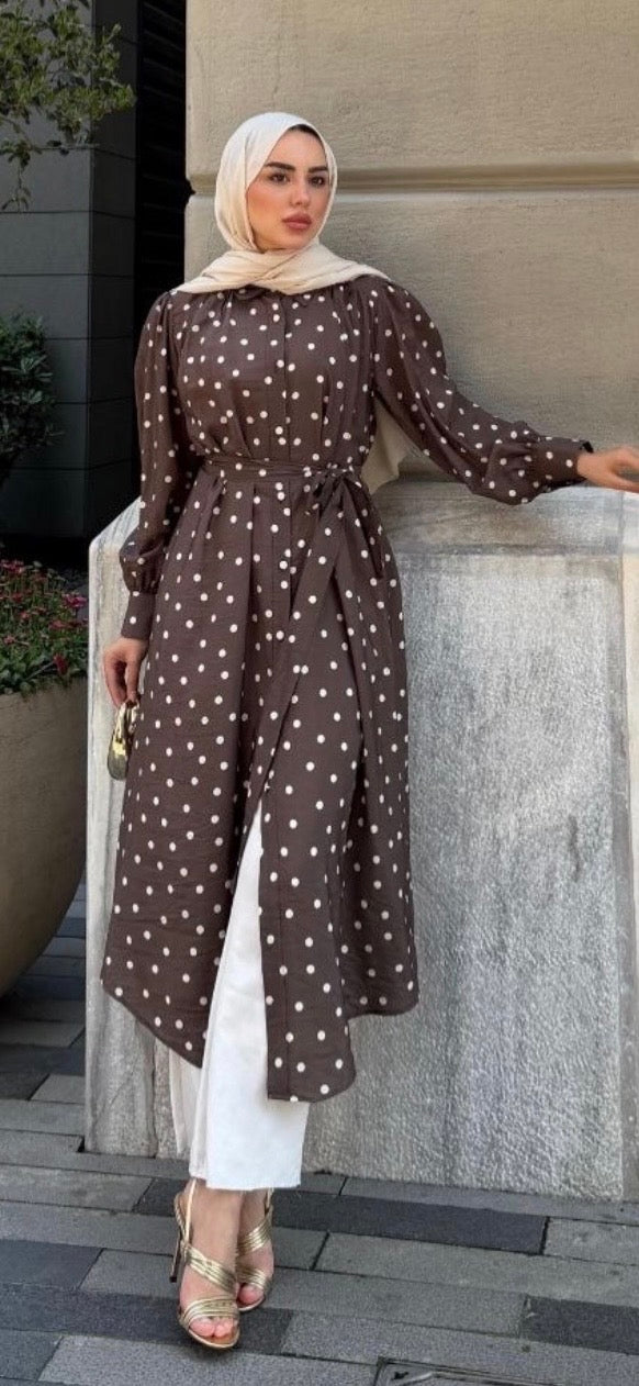 Brown polka dot cotton tunic with ivory dots, styled with white wide-leg pants and gold sandals